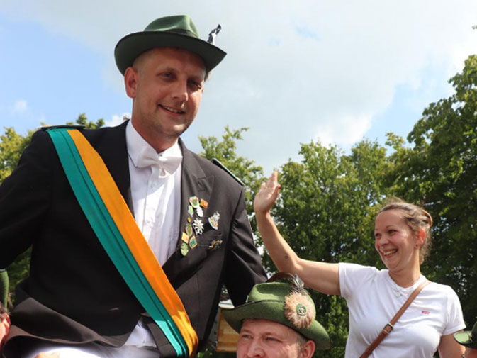 Neuer König in Benninghausen ist Martin Strake